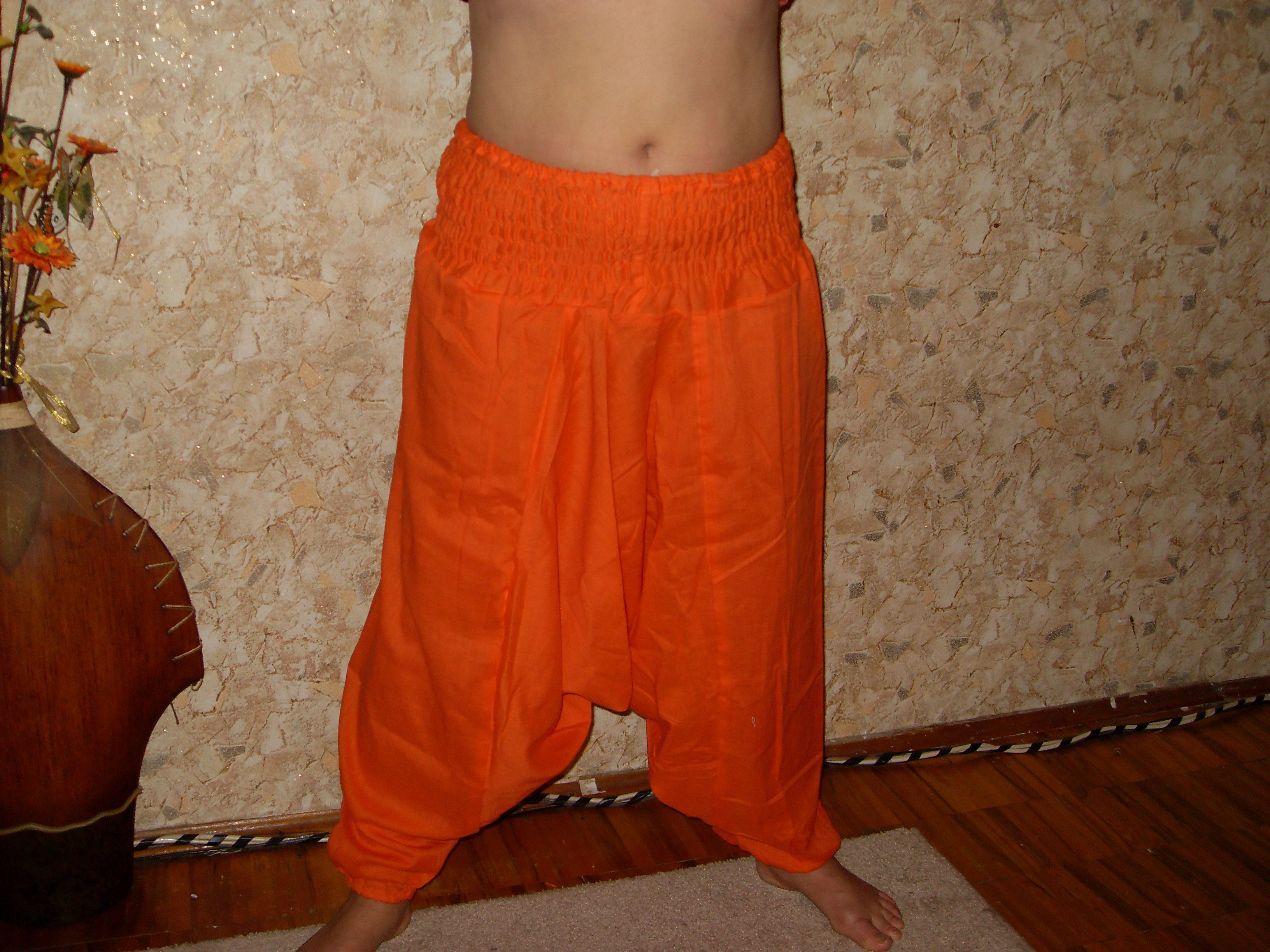 Оранжевые штаны алладины